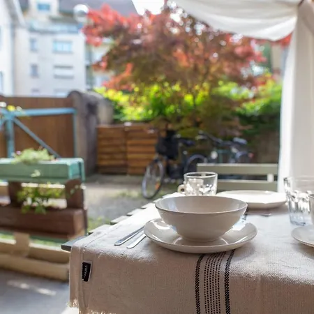 Le Petit Saigon *